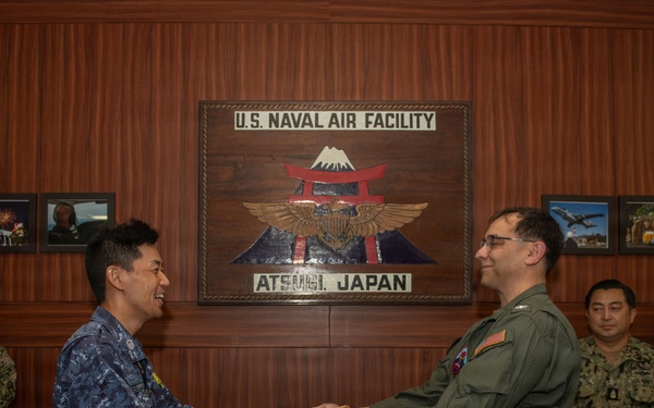 Capt. Leclerc Gives LOA to JMSDF CMC Mino