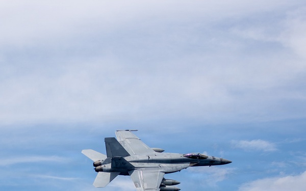 FOR RELEASEGeorge Washington Conducts Flight Operations