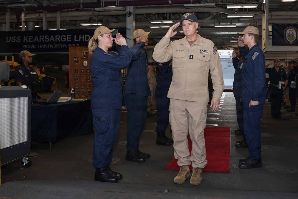 USS KEARSARGE Hosts SURFLANT During Ship Tour