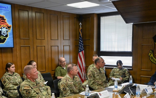 Boss Wing hosts USAFRICOM Commander