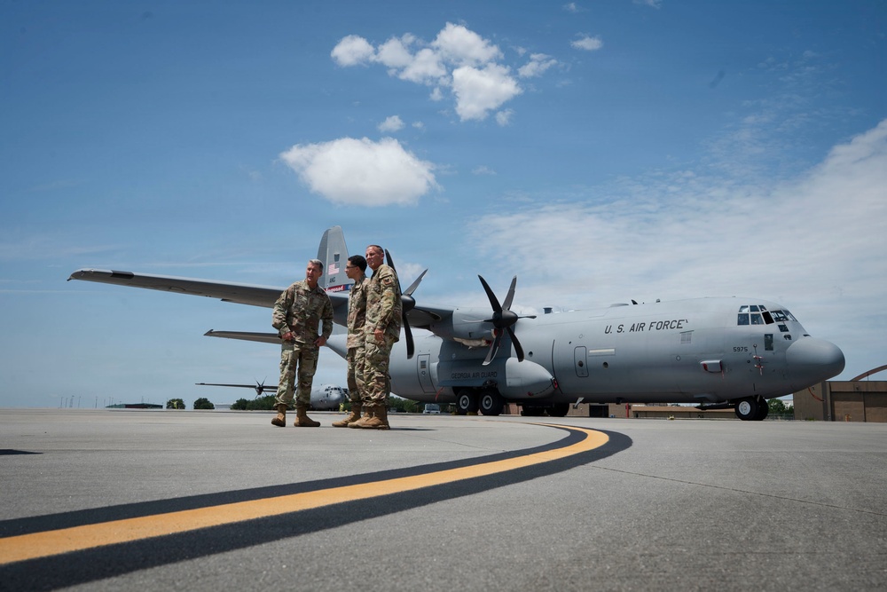 Chief of the National Guard Bureau visits Georgia National Guard Senior Leaders at the 165th Airlift Wing