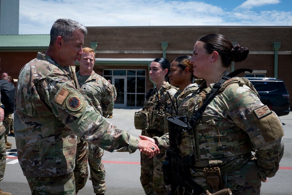 Chief of the National Guard Bureau visits Georgia National Guard Senior Leaders at the 165th Airlift Wing