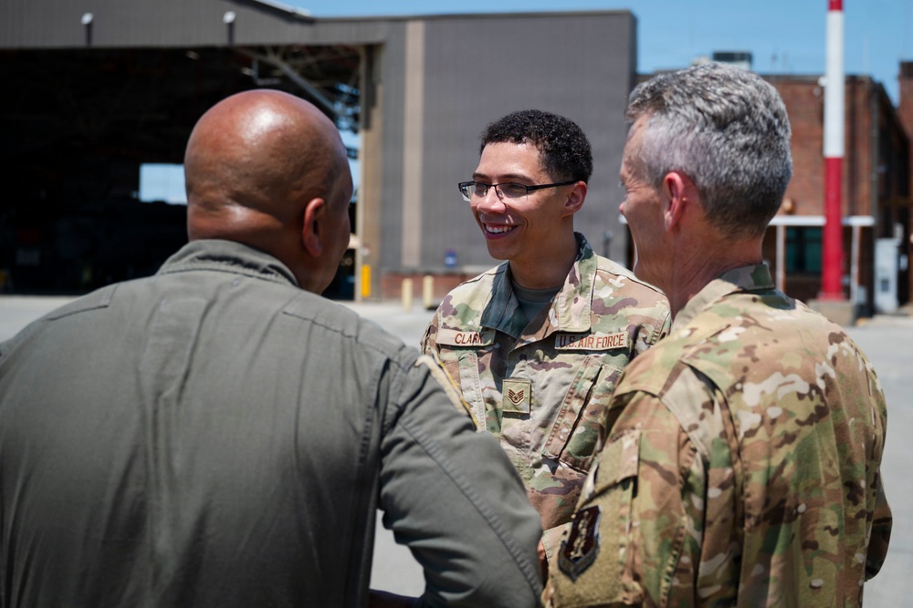 Chief of the National Guard Bureau visits Georgia National Guard Senior Leaders at the 165th Airlift Wing