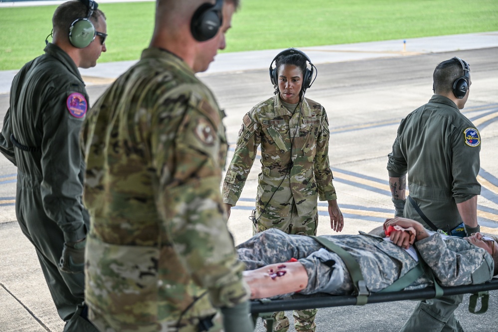 Air Force, Army conduct joint training in Kentucky