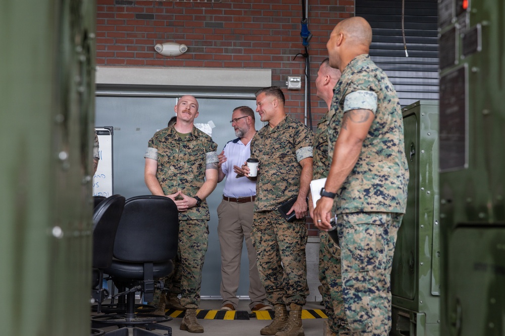 Brig. Gen. Good visits Marine Corps Engineer School