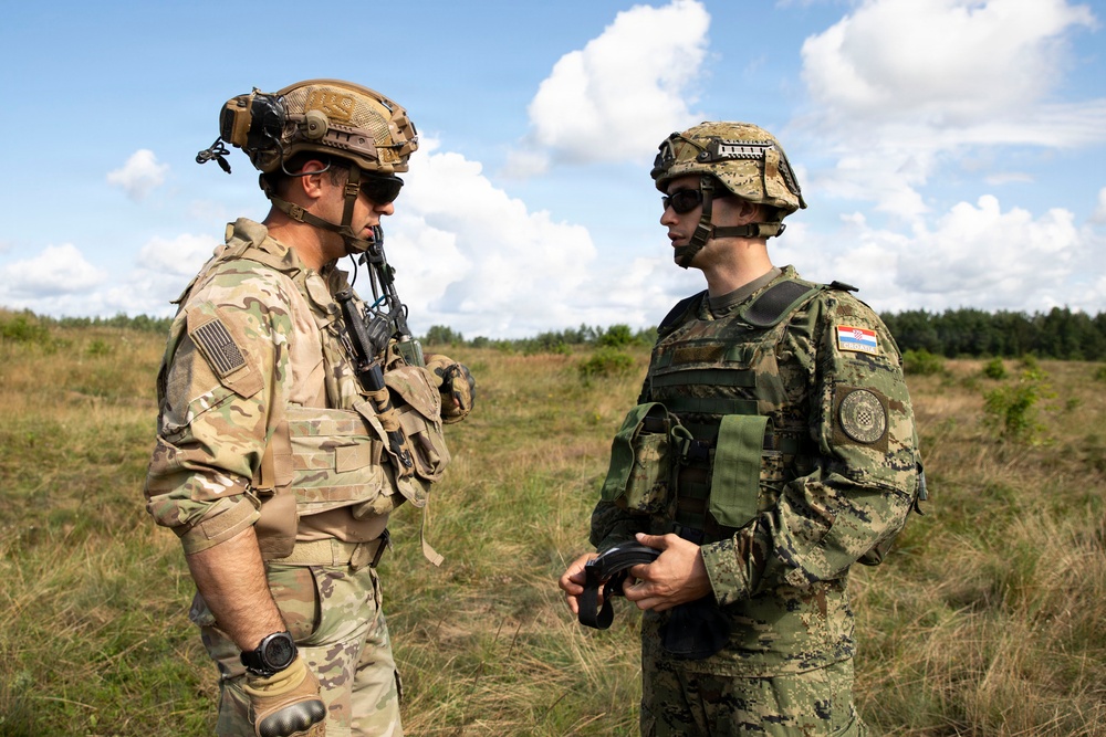U.S. Army troops conduct live-fire exercise in Poland