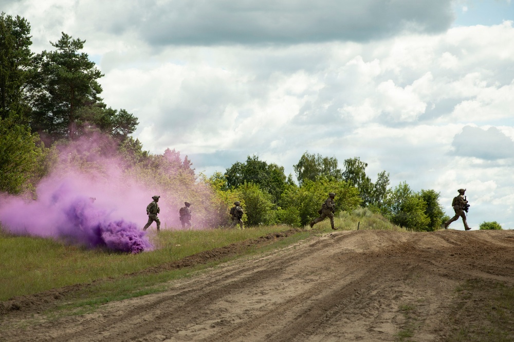U.S. Army troops conduct live-fire exercise in Poland