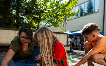 52nd Force Support Squadron, Saber Community Spouses Club support Saber Nation during back-to-school event