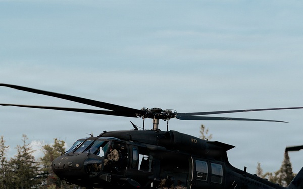 Illinois Army National Guard Black Hawk Crew Conducts Sling Load Resupply at Camp Grayling