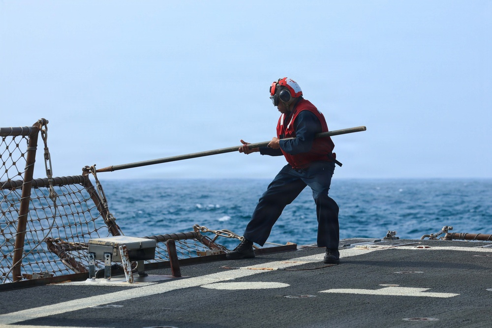 Flight Operations Aboard USS Mason (DDG 87)