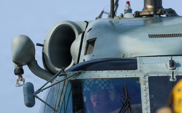 Flight Operations Aboard USS Mason (DDG 87)