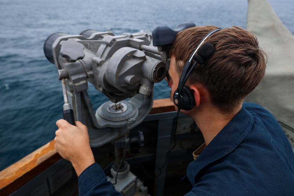 Routine Operations Aboard USS Mason (DDG 87)