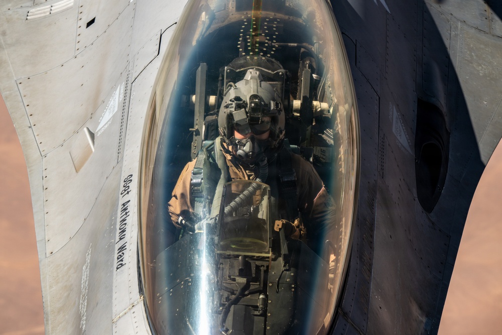 KC-135 refuels F16s for CENTCOM security