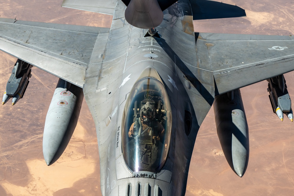 KC-135 refuels F16s for CENTCOM security