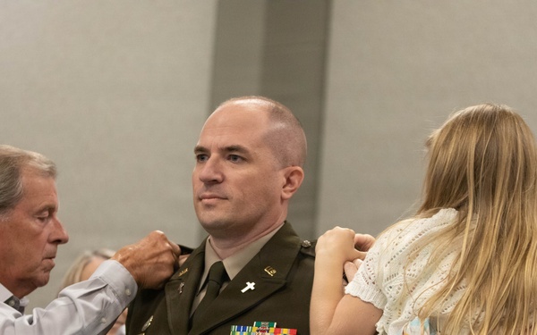 Kentucky chaplain rises in rank, inspired by Korean War-era Veteran grandfather to continue service