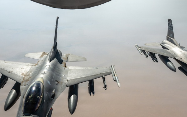 KC-135 refuels F16s for CENTCOM security
