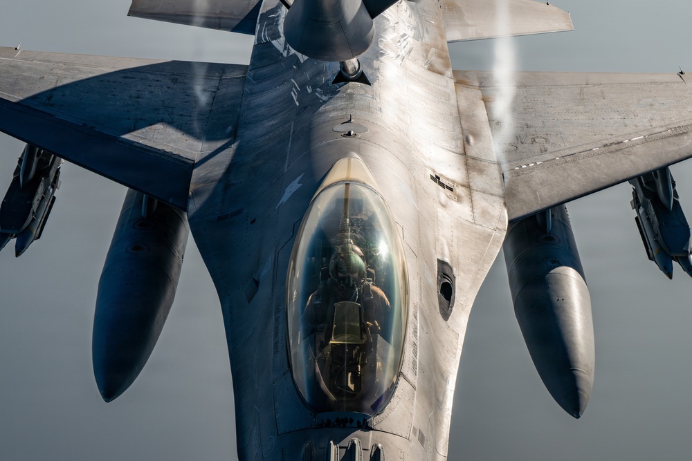 KC-135 refuels F16s for CENTCOM security