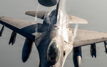KC-135 refuels F16s for CENTCOM security