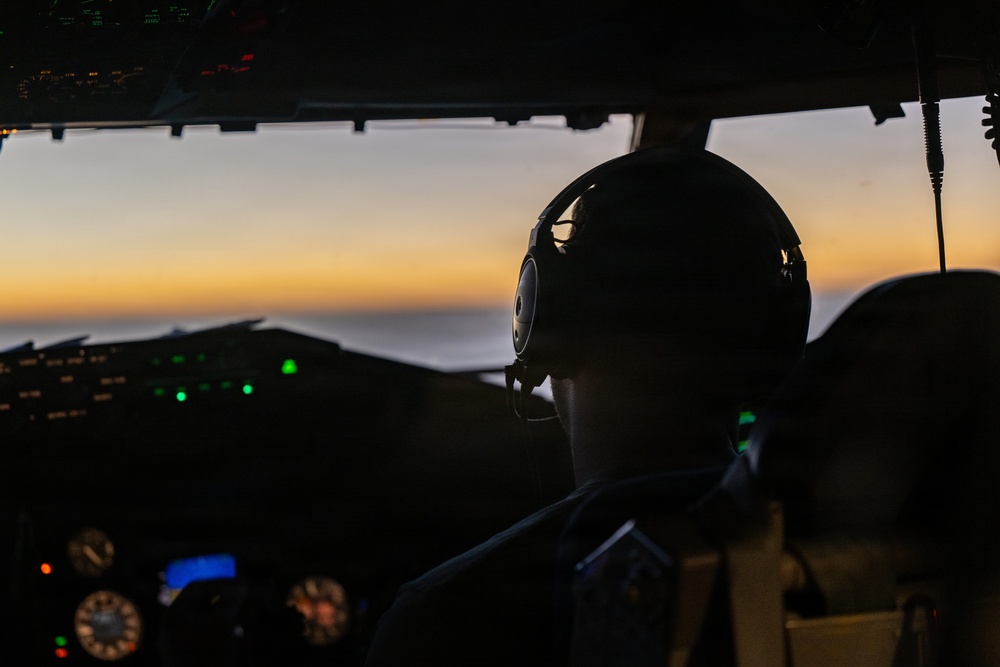 KC-135 refuels F16s for CENTCOM security