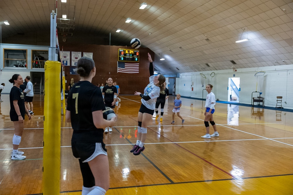 Army West Point Volleyball team holds training camp, youth clinic at Fort Indiantown Gap