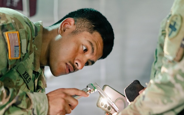 Illinois Army National Guard Medics Train in Lifesaving Canine Casualty Care