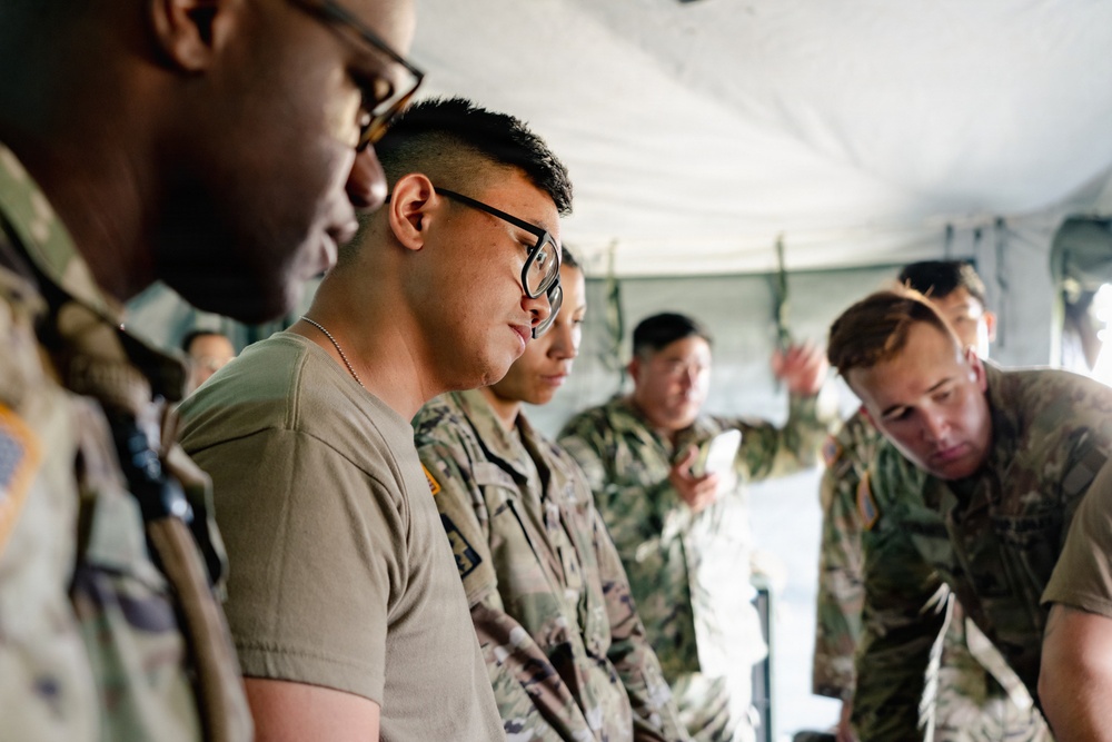 Illinois Army National Guard Medics Train in Lifesaving Canine Casualty Care