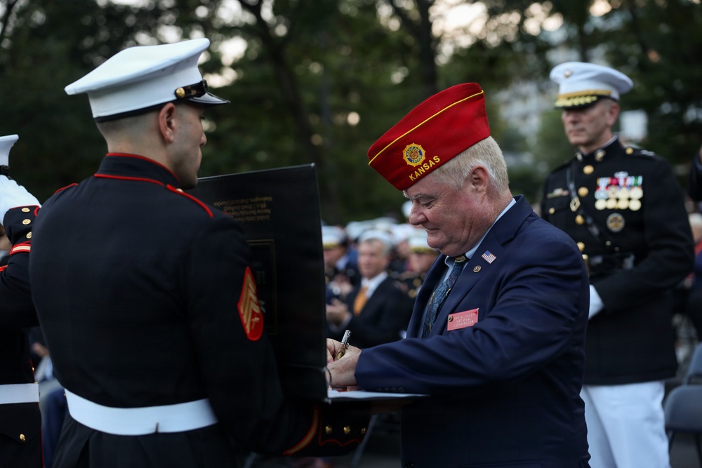 Maj. Gen. Tolar hosts Mr. Dan Wiley at Marine Barracks Washington’s Sunset Parade