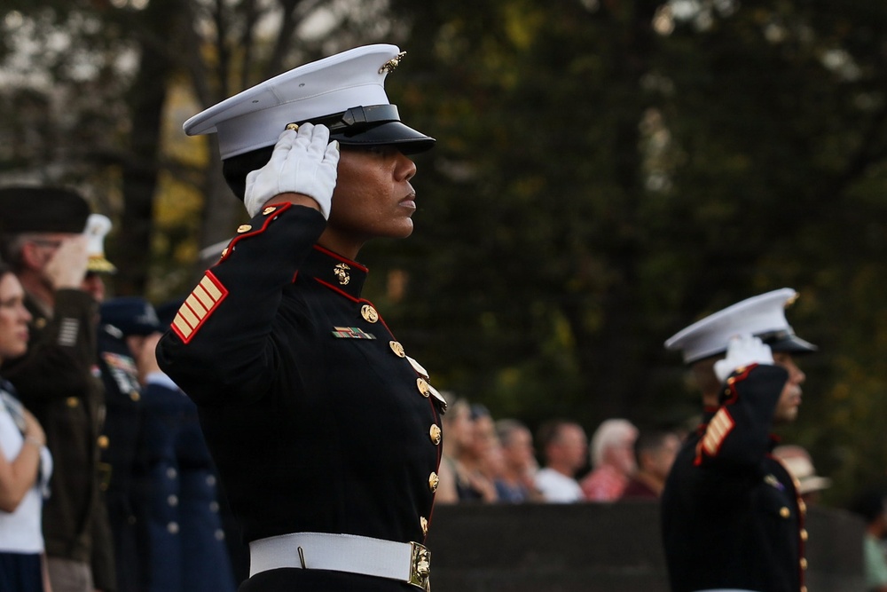 Maj. Gen. Tolar hosts Mr. Dan Wiley at Marine Barracks Washington’s Sunset Parade