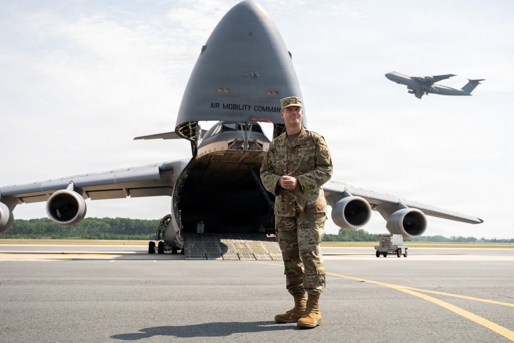 Lt. Gen. Jefferson O’Donnell, Deputy Chief of Staff, Manpower, Personnel and Services visits AFMAO