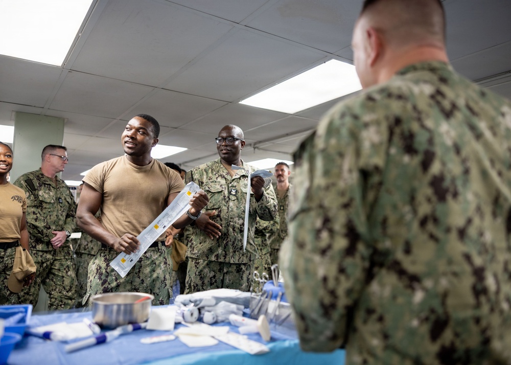 COMSC Tours USNS Comfort During COMFEX
