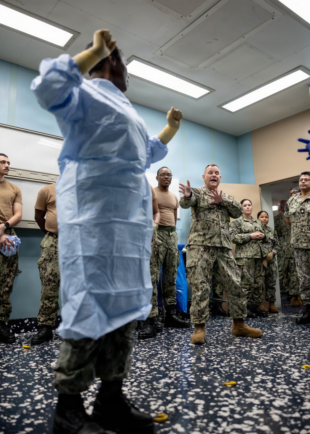 COMSC Tours USNS Comfort During COMFEX