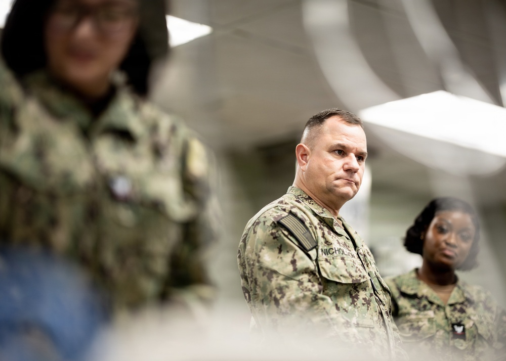 COMSC Tours USNS Comfort During COMFEX