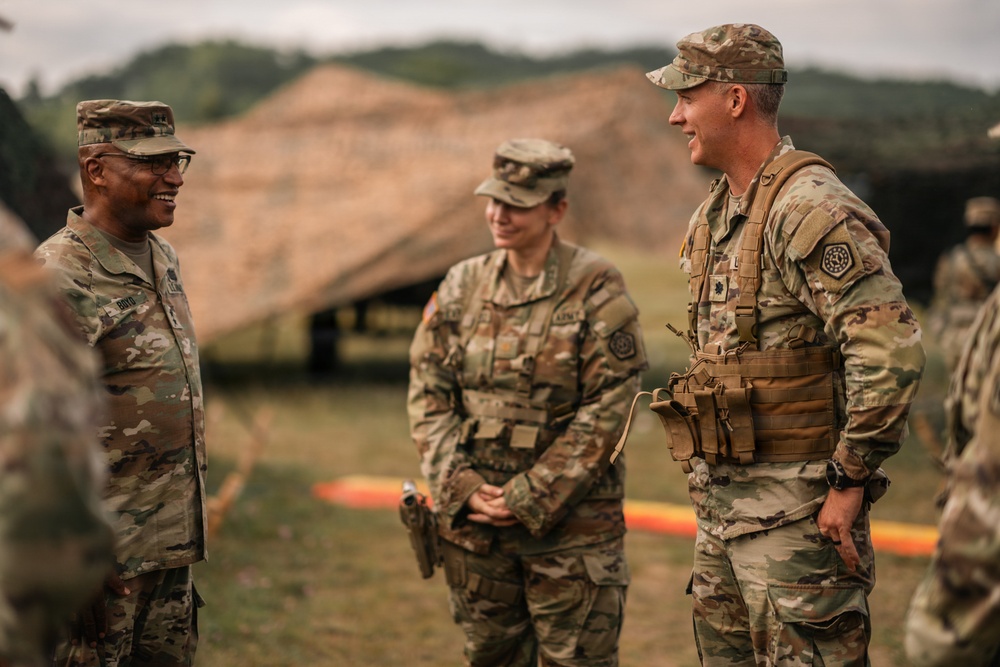 Illinois National Guard Senior Leaders Visit 108th Multifunctional Medical Battalion