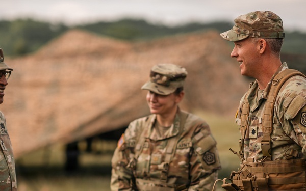 Illinois National Guard Senior Leaders Visit 108th Multifunctional Medical Battalion