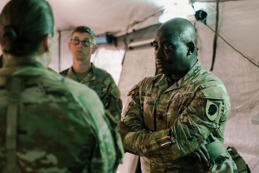Illinois National Guard Senior Leaders Visit 108th Multifunctional Medical Battalion