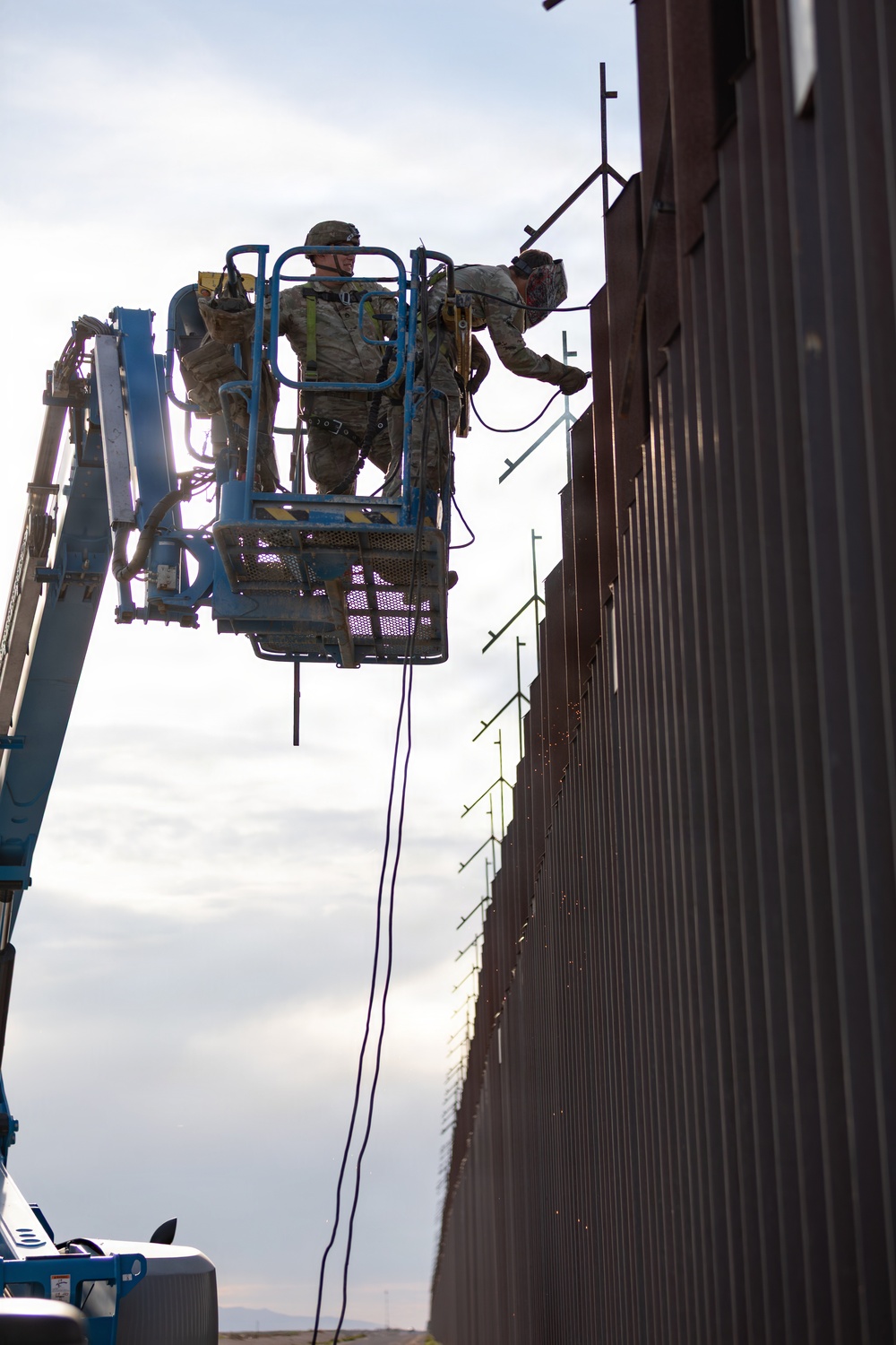 62nd Engineer Battalion Reinforces Southern Barrier with C-Wire
