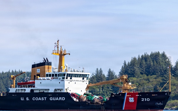 U.S. Coast Guard Air Station Kodiak Conducts Search and Rescue Demonstration during DHS Secretary, USCG Commandant and Alaska Sen. Sullivan visit