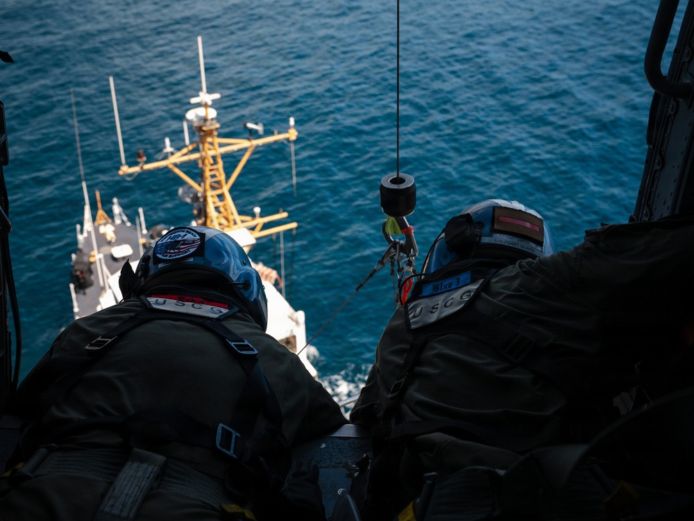 Coast Guard Air Station Ventura conducts training