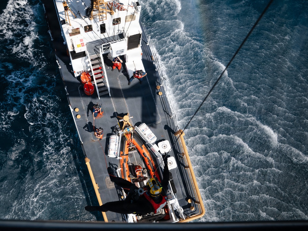 Coast Guard Air Station Ventura conducts training