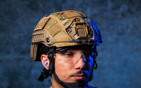 Demonstrating properly fit hearing protection