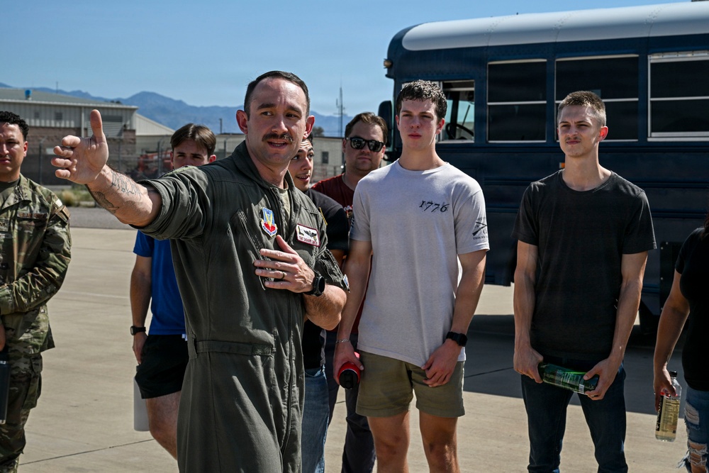 Air Force Delayed Entry Program recruits tour Davis-Monthan Air Force Base