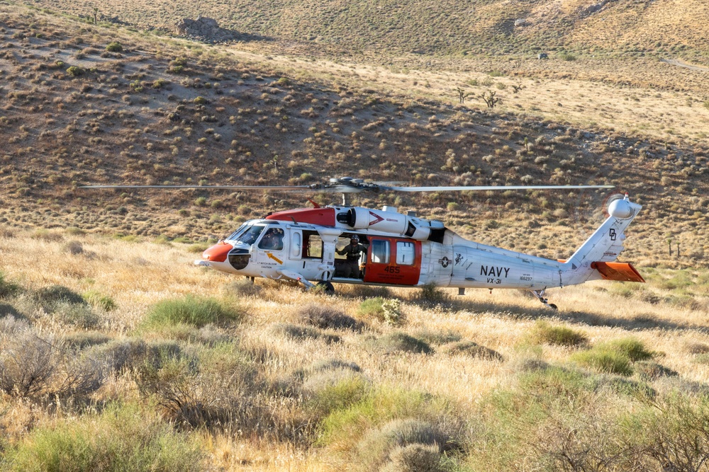 VX-31 search and rescue crews train across China Lake ranges