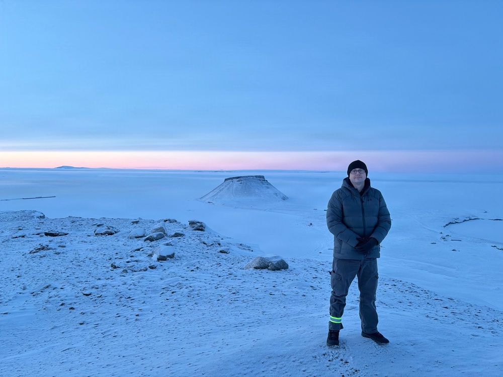 A Year at the Top of the World: Leading Pituffik Space Base