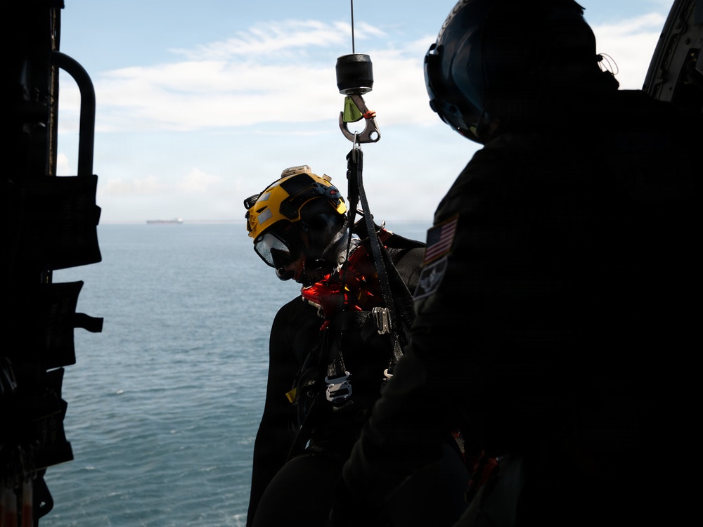 Coast Guard Air Station Ventura conducts training