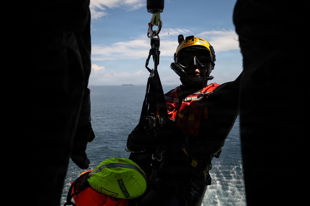 Coast Guard Air Station Ventura conducts training