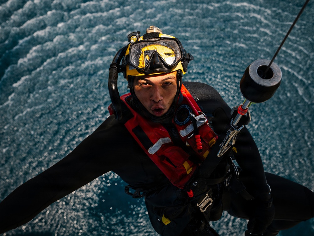 Coast Guard Air Station Ventura conducts training
