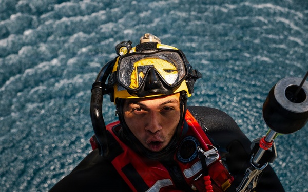 Coast Guard Air Station Ventura conducts training