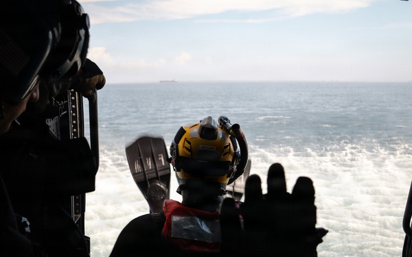 Coast Guard Air Station Ventura conducts training