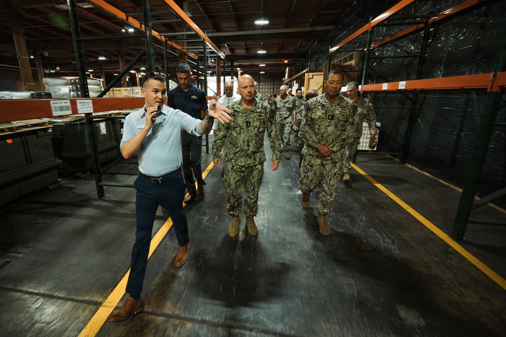 VCNO visits Naval Supply Systems Command