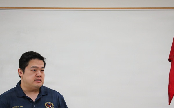 Washington ARA Jonathan Pan Meets with 332nd MCT Before Deployment